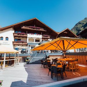Hotel Mittagskogel Pitztal